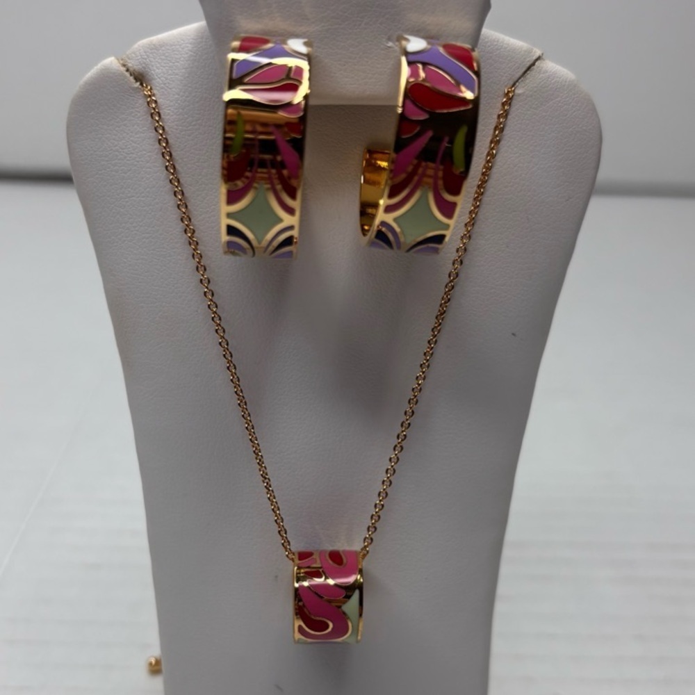 Price is firm New SAMUEL B. Gold Jewelry Set with Modern Geometric Design